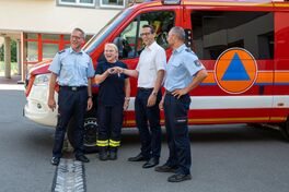 Sascha Klappstein (Gemeindewehrleiter Freiwillige Feuerwehr Werdau), Tini Meyer (Zugf&uuml;hrerin Freiwillige Feuerwehr Leubnitz), Mario M&uuml;ller (Beigeordneter Landkreis Zwickau),  Alexander L&ouml;chel (Kreisbrandmeister Landkreis Zwickau) 