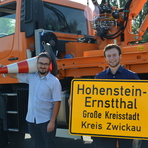 Maurice Haus und Jonas Raue sorgen künftig für sichere Verkehrswege im Landkreis Zwickau